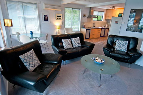 970 Adventure Bay Road - Hotel Accommodation 10