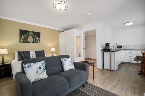 Oyster Cove Chalet - Hotel Accommodation 2