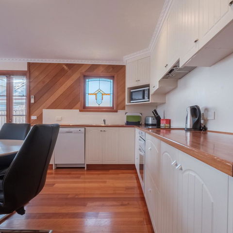 Cod Rock Point - Hotel Accommodation 9