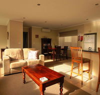 Hobart Villa - Hotel Accommodation