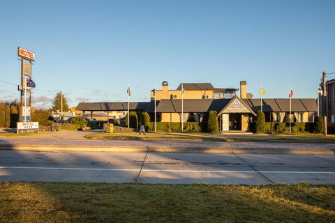 New England Motor Lodge - Hotel Accommodation 0