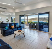 New La Bella Waters 1 Wide Reaching Ocean Views And Buggy - Hotel Accommodation