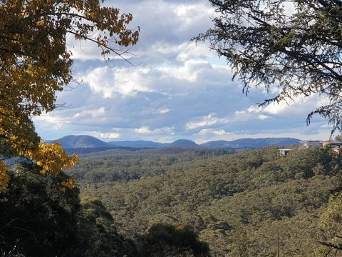 NEW Winston Cottage Leura Views & Location - Hotel Accommodation 2