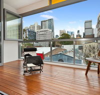New York on Riley - Split-Level Executive 2BR Darlinghurst Apartment with a New York Feel - Hotel Accommodation