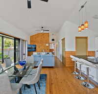 Newcastle Short Stay Apartments - Glebe Road Adamstown - Hotel Accommodation