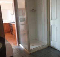 Newell Hwy Caravan Park - Hotel Accommodation