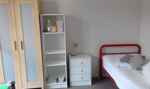 Nice Single Room In Modern Townhouse - Hotel Accommodation 1
