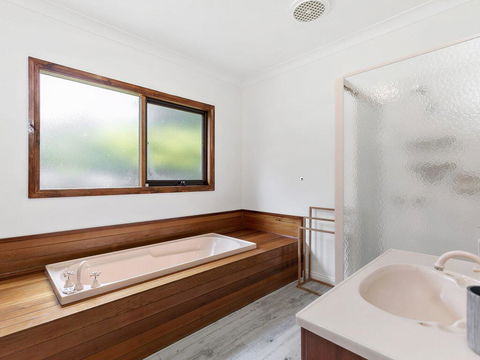 NICHE ON NOBLE - Ever Changing Vista - Hotel Accommodation 1