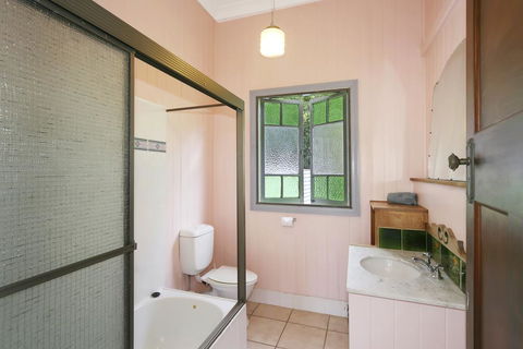 Noosa Avalon Farm Cottages - Hotel Accommodation 2