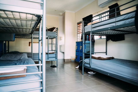 Noosa Flashpackers - Hotel Accommodation 1