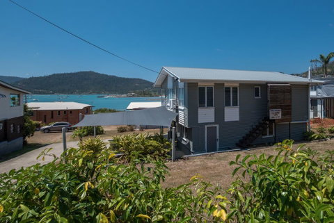 Norm's Beach House - Airlie Beach - Hotel Accommodation 0