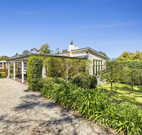 North Haven lovely coastal beach house private garden walk to beach and village - Hotel Accommodation