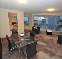 North Sydney Fully Self Contained Modern 2 Bed Apartment 2207BER - Hotel Accommodation