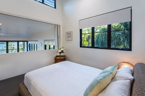 Northcape 1 Ocean Front 4 Bedroom 4 Bathroom Pool Golf Buggy 2 Kitchens, BBQs - Hotel Accommodation 2
