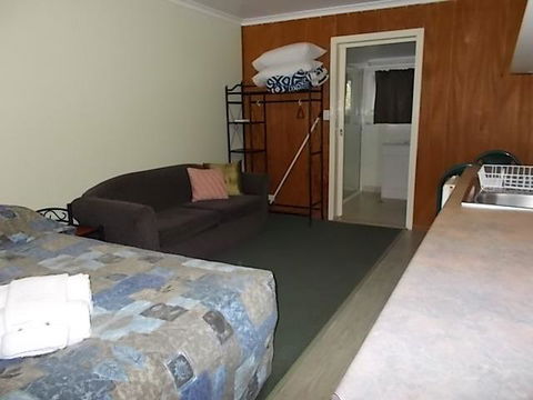 Oakridge Motel Tourist Park - Hotel Accommodation 0