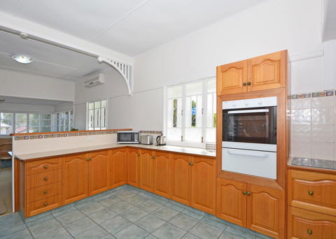 Ocean Breeze Hervey Bay - Hotel Accommodation 1