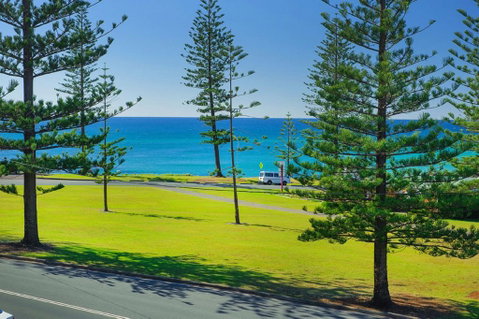 Ocean Court 1 13 Lord Street - Hotel Accommodation 0