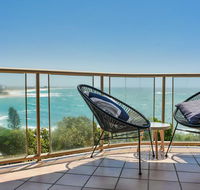 Ocean Front Moffat Beach Private Rooftop Terrace Walk to cafe's restaurants - Hotel Accommodation