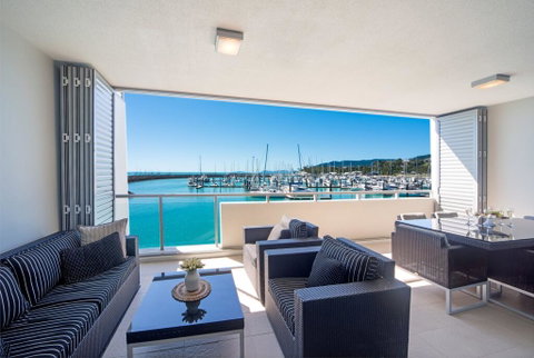 On The Point Airlie Beach - Hotel Accommodation 1