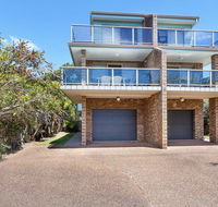 One Street from Main Beach - Hotel Accommodation