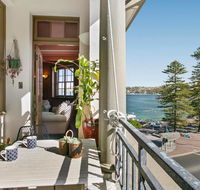 Oversized Manly Penthouse with 180 ocean views - Hotel Accommodation