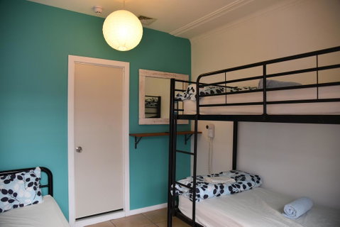 Ozzie Pozzie Backpackers - Port Macquarie YHA - Hotel Accommodation 1