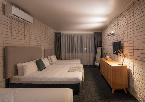 Palms Hotel - Hotel Accommodation 3