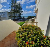 Pandanus Shores Kings Beach - Hotel Accommodation