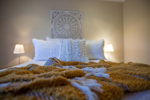 Paula's Place 8 Ti Tree Close Robe - Hotel Accommodation 1