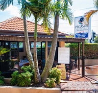 Pegasus Motor Inn and Serviced Apartments - Hotel Accommodation