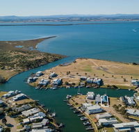 Pelican Landing - Stunning Lake King Views - Hotel Accommodation