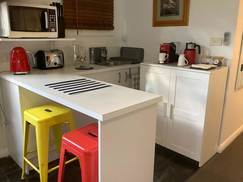 Petite Provence Cottage - Hotel Accommodation 2