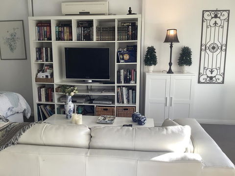 Petite Provence Cottage - Hotel Accommodation 0