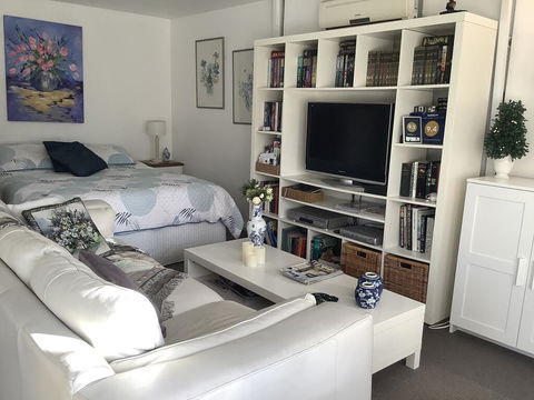 Petite Provence Cottage - Hotel Accommodation 1