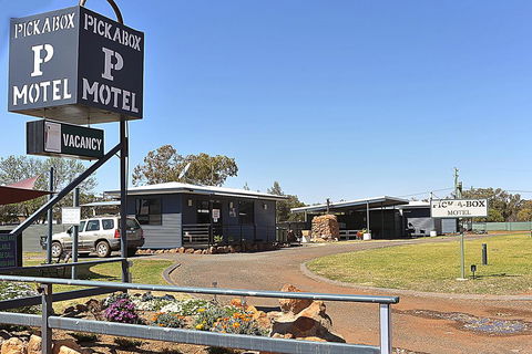 Pick A Box Motel - Hotel Accommodation 1