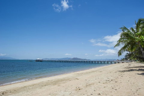 Picnic Bay Apartments Unit 1 - Hotel Accommodation 1