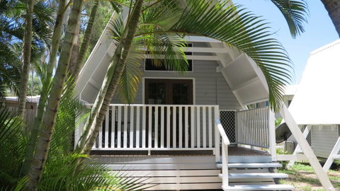 Picnic Bay Chalet Unit 2 - Hotel Accommodation 0