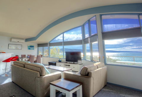 Pierview Apartments - Hotel Accommodation 0