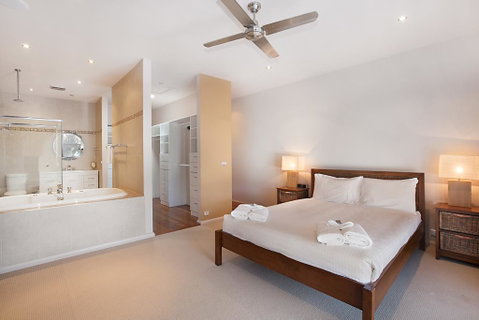 Play A Round - Hotel Accommodation 3