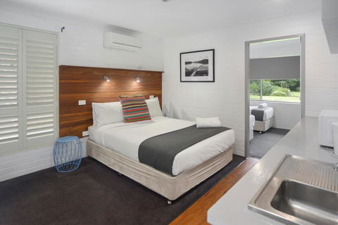 Pleasant Way River Lodge - Hotel Accommodation 2
