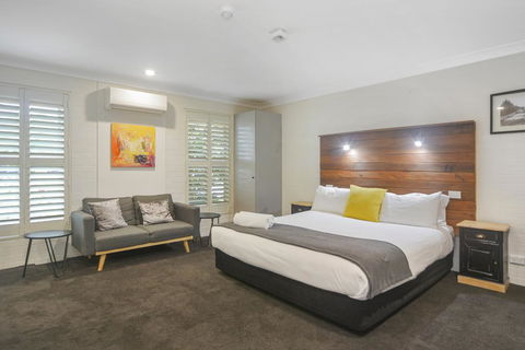 Pleasant Way River Lodge - Hotel Accommodation 0