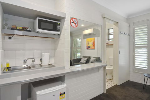 Pleasant Way River Lodge - Hotel Accommodation 1