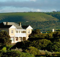 Port Elliot Beach House YHA - Hotel Accommodation