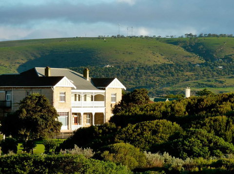 Port Elliot Beach House YHA - Hotel Accommodation 0