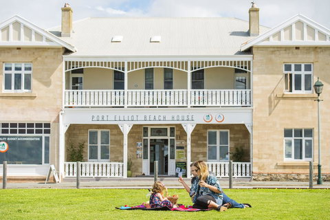 Port Elliot Beach House YHA - Hotel Accommodation 1