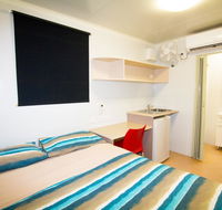 Port Tourist Park - Hotel Accommodation