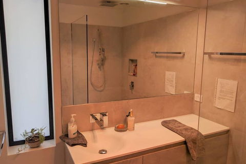 POSH, Port Out Starboard Home - Hotel Accommodation 2