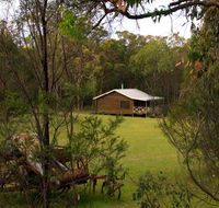 Possum's Hollow and Hooter's Hut - Hotel Accommodation