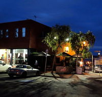 Prince Of Wales Hotel - Hotel Accommodation