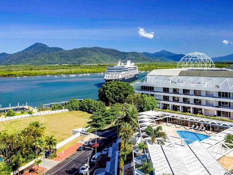 Pullman Reef Hotel Casino - Hotel Accommodation 1